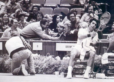 Manuel Orantes lors de la finale du Masters 1976